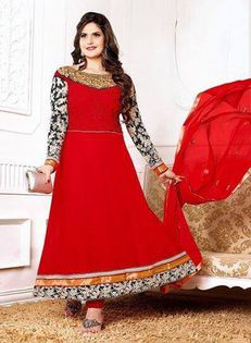1497781_770883086267259_4949455477549355019_n - Zarine Khan