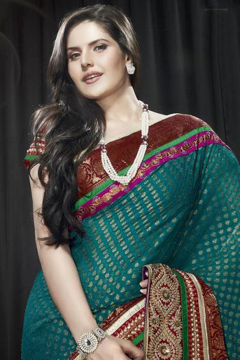 10286752_765244286831139_146412023467493742_o - Zarine Khan