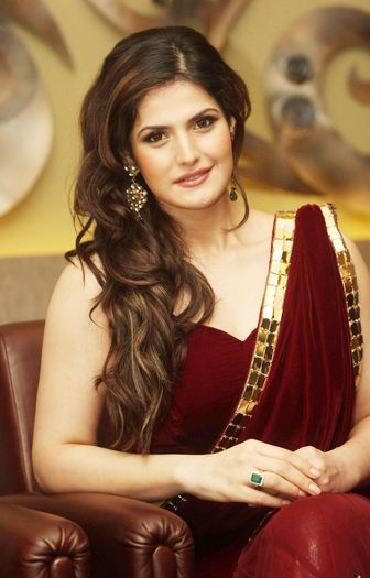10321582_765055723516662_4972861792011891693_o - Zarine Khan