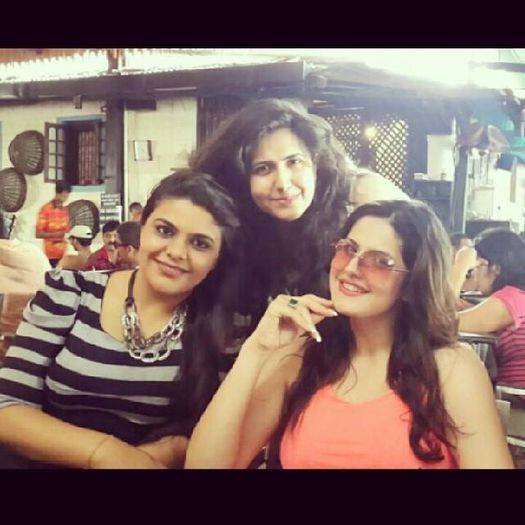 10440943_780948318594069_4611027483060811629_n - Zarine Khan