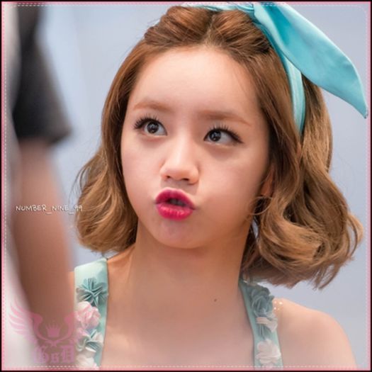 H| E unnie.. nu ma lasă să beau.. >.> #Han.