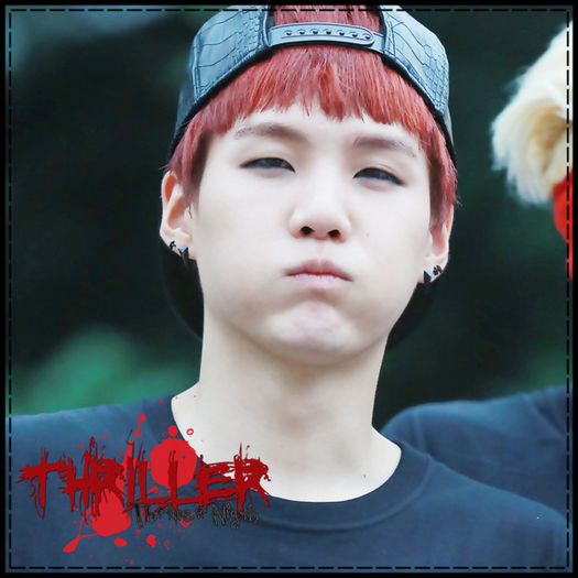 ✖ Ba da.. *se ridica; ii intinde mana*