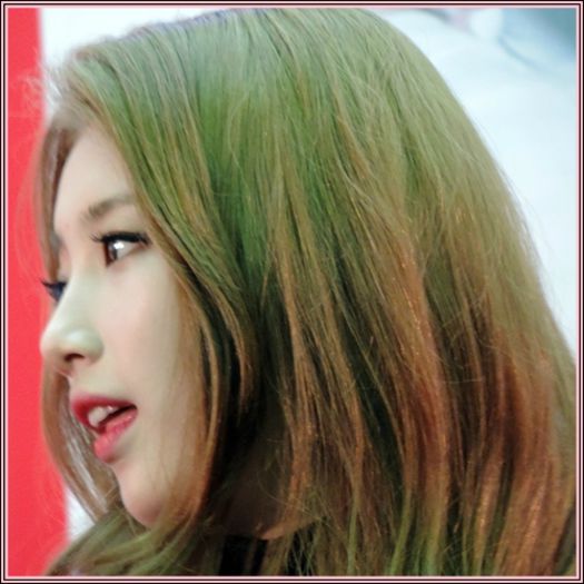 ^^| Hei. :* ..Nu văd.. nu ştiu.. ;-; Stă aşa de ceva timp. :-s