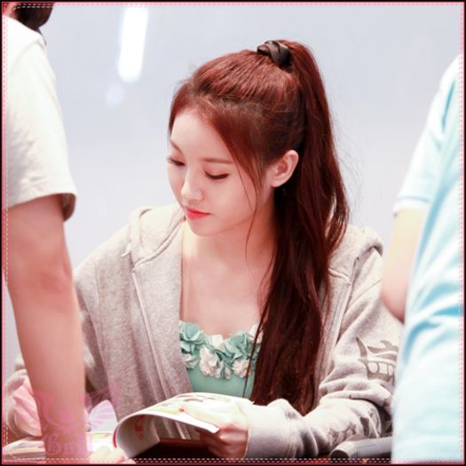 Y| Mă cam ia durerea de cap.. şi nu cred că e de bine. ;-; #Hun