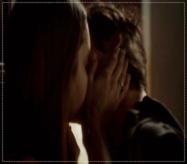 》*se deschid usile de la lift si intra cu el acolo, apasa sa urce* =))))