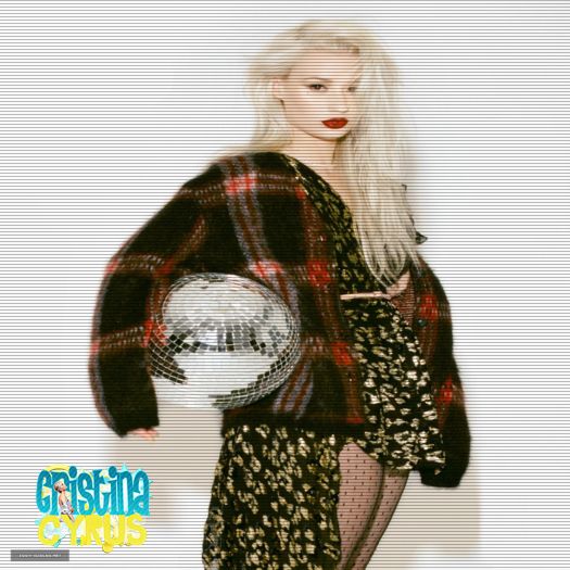 ♡ cσνєη ♡ *se duce la frigider și caută înghețată* ce faci ? :X