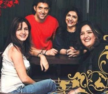 Hrithik_Roshan_Family_Photos_02