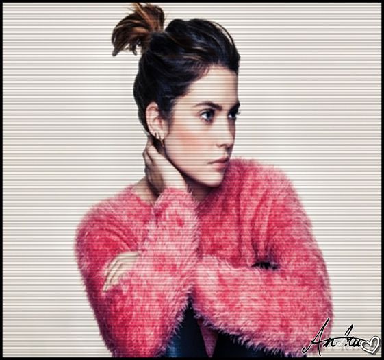 △▼ ❥ : * le îmbrățișează pe amândouă * Mi-a fost dor de voi ;o3 . Bine, tu ? @Adda