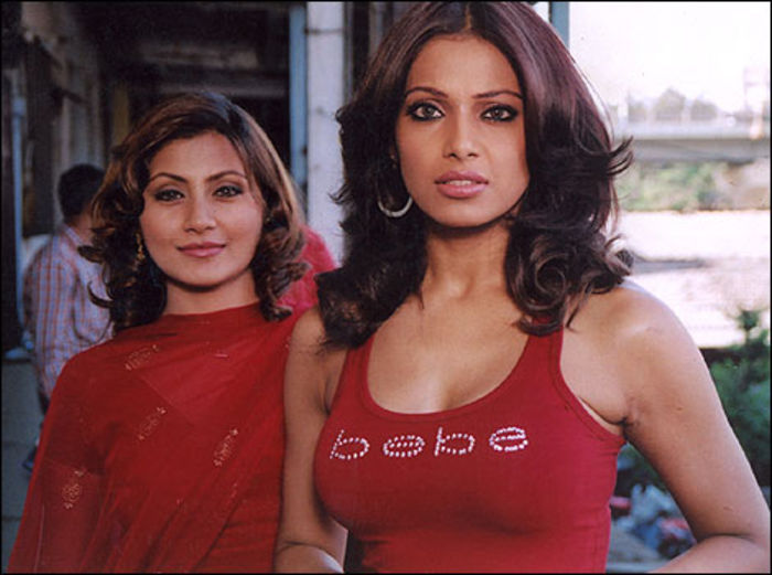 phir_hera_pheri_gallery_06_470x350 - Bipasha Basu