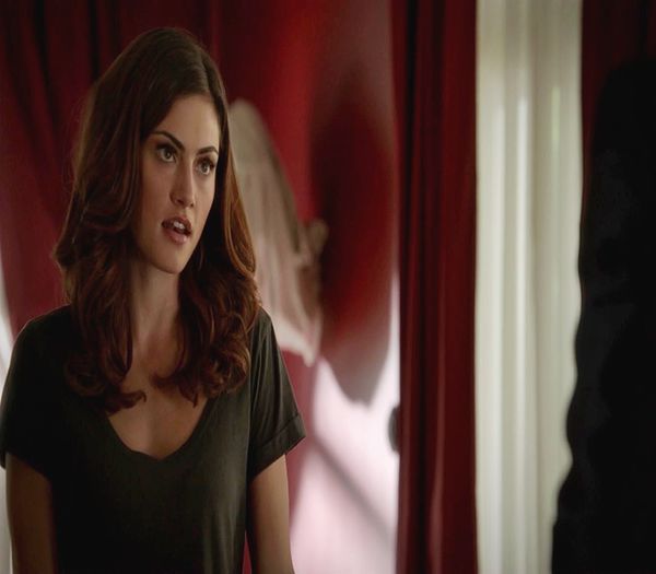 ✿ - Si o hora nu-i hora fara chiuit, deci incepem sa chiuim? *dansand in hora*