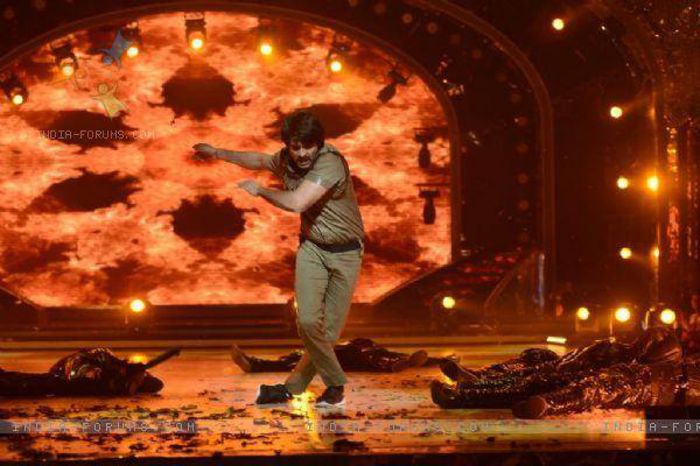 10384805_573617376076246_1036769129627328680_n - Ashish Sharma