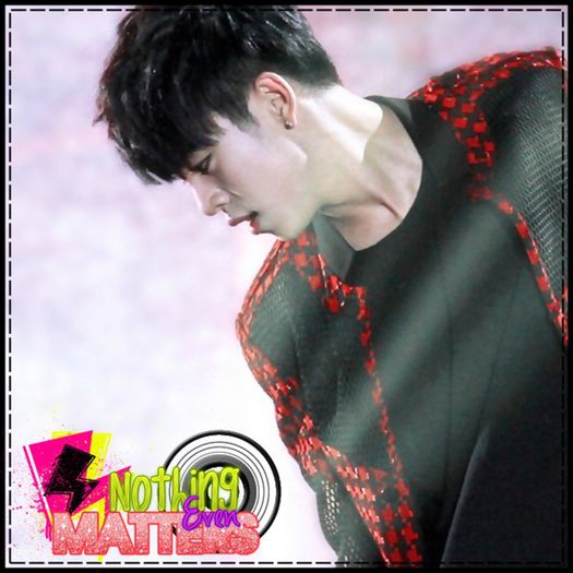 ^D^ Si apoi am mers la club..si ai baut mai mult..si etc. :)) :-?? - ii - Hyeri Room - ii