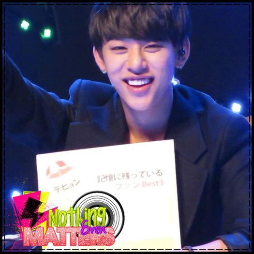 ^D^ Aaam..nu. :-? *se aseaza pe covoras [presupun ca e unul. ._.]* - ii - Hyeri Room - ii