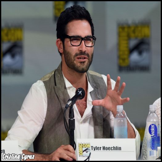 ♡ cσνєη ♡ păi, dacă sunt werewolf nu înseamnă că nu mi se face foame :))) - here - episode 32 - done