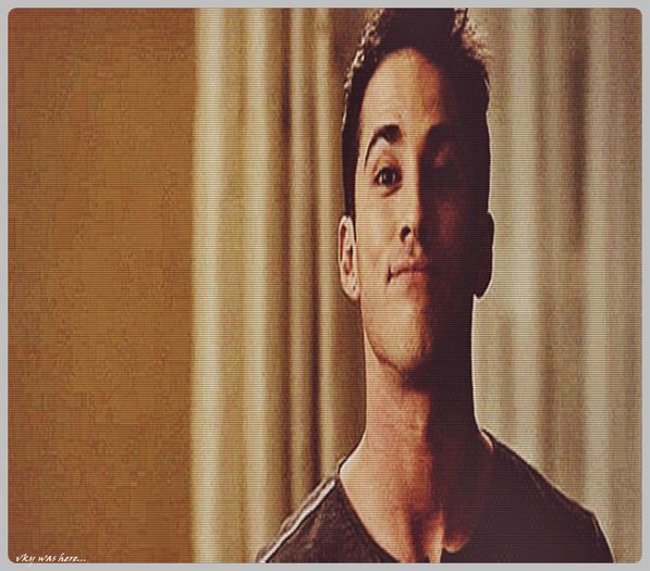 #► Nu e vina mea daca te prind de ce nu trebuie...#bonnie=))) + [cl]; Heya #Stefan!... |face cu mana in alta parte| =))))
