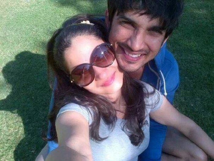 Ankita-and-Sushant-in-a-romantic-mood