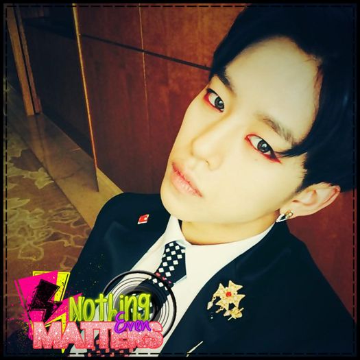 ^D^ Whut. ._. :)) *se pune pe scari*