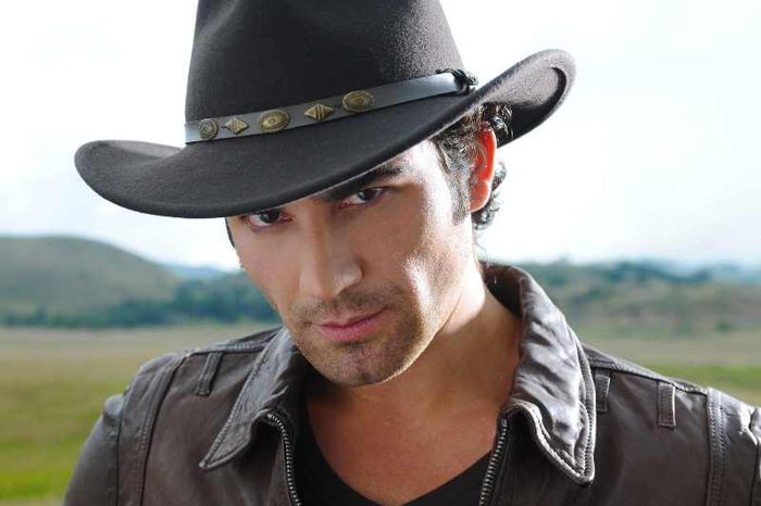 Jose Luis Resendez en Los herederos del Monte