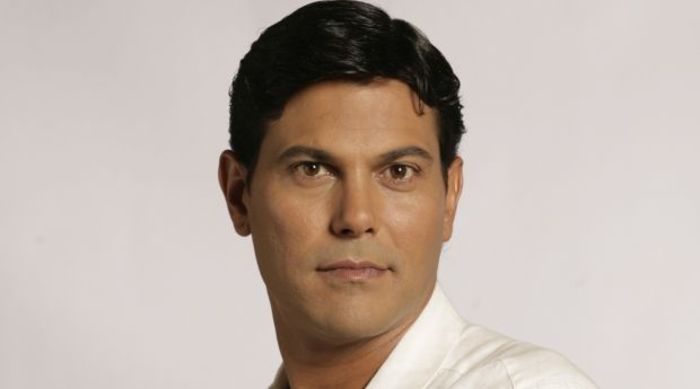 Francisco Gattorno en Amores verdaderos; Santino Roca&quot;Salsero&quot;es hombre misterioso,de recia personalidad,atractivo,discreto y mesurado.De buen fisico,es un gran bailarin de salsa.Astuto,con una gran ambicion,receloso y poco dado a 
