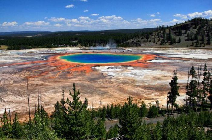Grand Prismatic-SUA; Izvorul termal Grand Prismatic din  cadrul Parcului Natural Yellowstone
