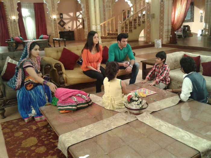 1454924_10202653278553426_6338226139195400501_n - Rangrasiya 2