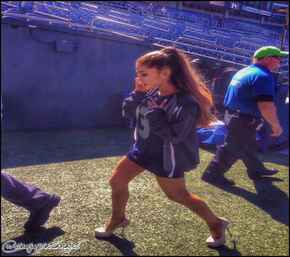 Ariana at Seattle Seahawks Football Game - 2O14 - shows AND appearances_ 2O14 xx