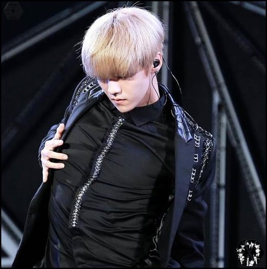 140815luhanSMTOWNLIVEWorldTourinSeoul8564