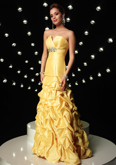 amazing dresses for your 2010 Prom - rochii