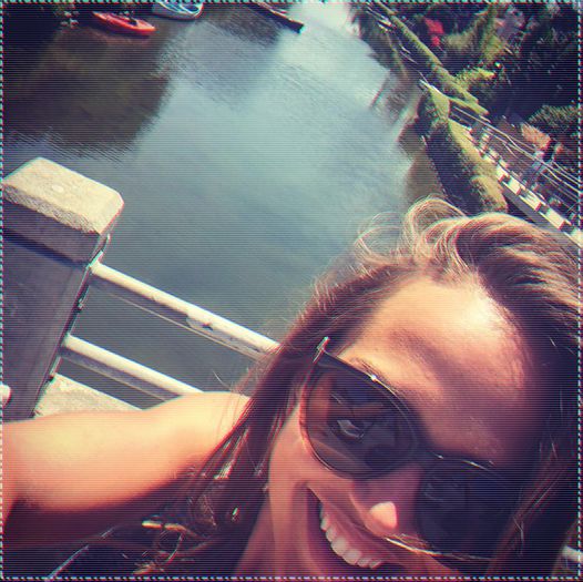 - #se duce in dulapioru lu Ilie si ia toate borcanele si baga petarde in ele si ramane unu haurit.cl; lesin =)))))))))))))
