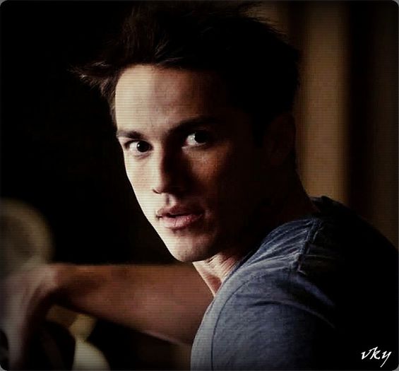 #► |sare dupa canapea| Aici nu ploua...=)))) + [cl]; [[ sweet dreams...&gt;;d&lt; #both]]
