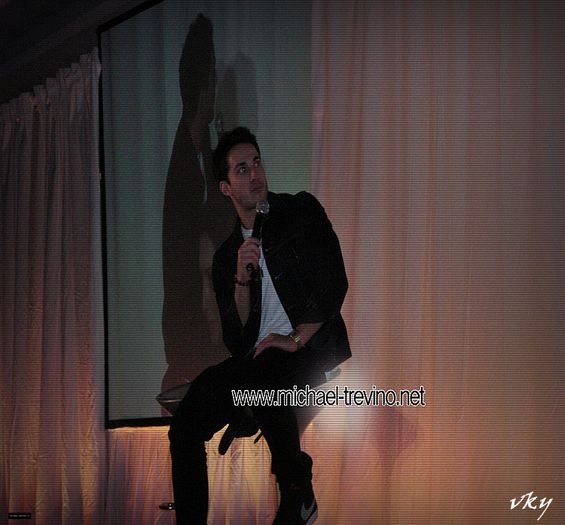 #► |se ridica de dupa canapea| La fel de nasoala ca si pana acum...;< A ta?... - here - episode 32 - done