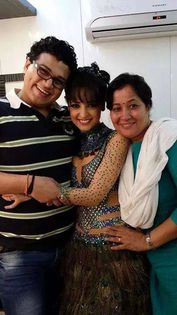 10624575_723080631061618_5357296665518622835_n - Sanaya Irani