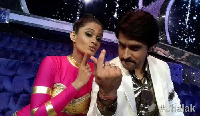 10590668_576975235740460_1062940167454086106_n - Ashish Sharma