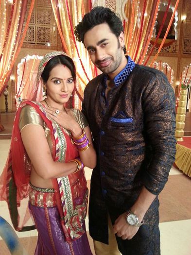 10647188_10202675513909296_441950701585135139_n - Rangrasiya 3