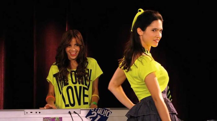 maxresdefault (1) - Lodovica Comello