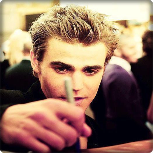 Pentru ca eu cant muzica de zbenguiala si el de adormit puradei=))))))))#h