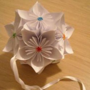 Decoratiunile-origami-solutia-pentru-nunta-de-criza-7[1] - MARTURII NUNTA-BOTEZ ORIGAMI