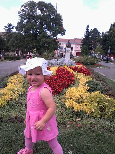 Antonia an parcu Tineretului - Familia mea si prietenii