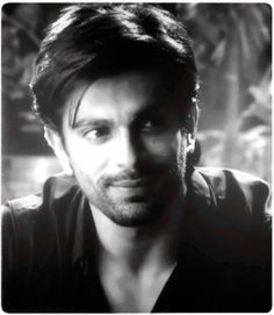  - Karan Singh Grover 2013-2014