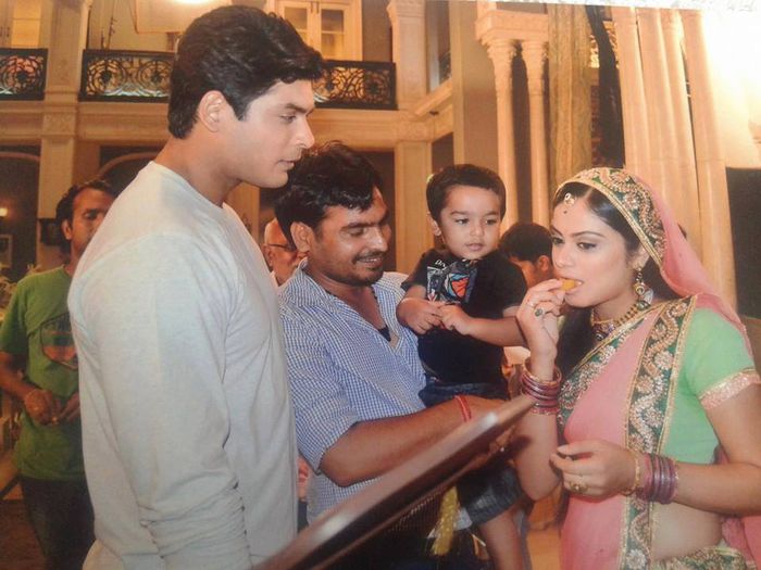 10462802_732542303475676_5297398683162598986_n - balika vadhu