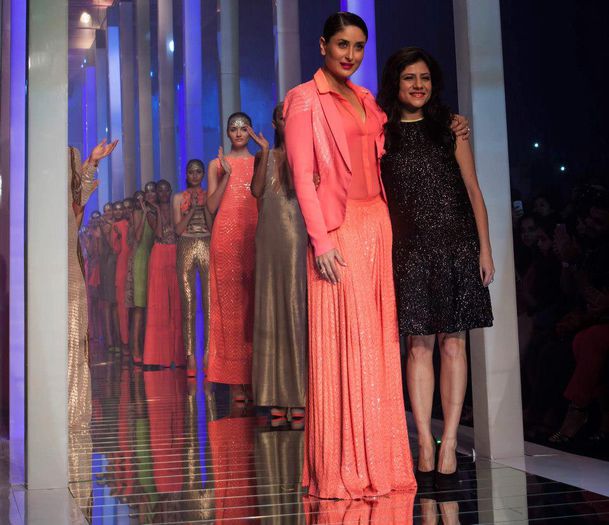 734404_542422762469794_1326866117_n - Kareena Kapoor