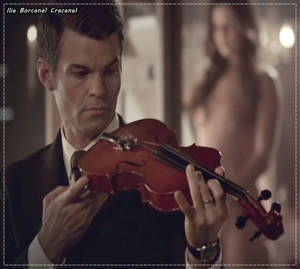 *canta si mai pe sentiment; inchide ochii strangand din ei si dand din cap pe ritmul viorii* =))))))