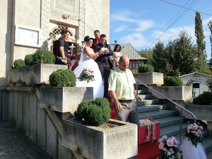 20140920_155851 - Inchiriez porumbei albi si masina de fum greu pentru nunti in Iasi