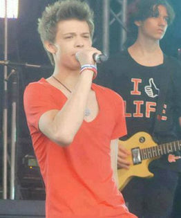 bandicam 2014-09-22 23-28-20-993