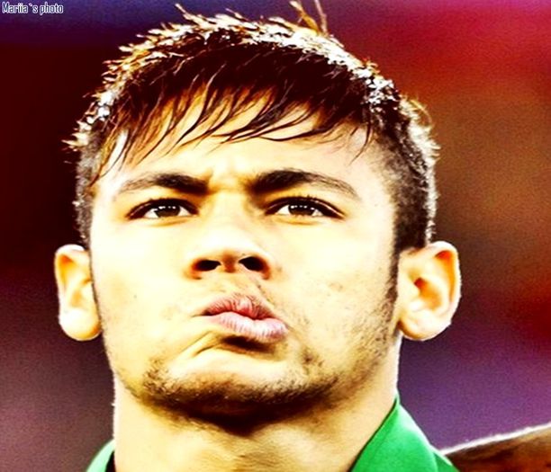 ɳҽყɱαɾ | CL *coboara din lift din apartamentul lui si isi face o intrare de-aia jmen :))*; NEATAAAAAA :&gt; . ce face tuuu ?
