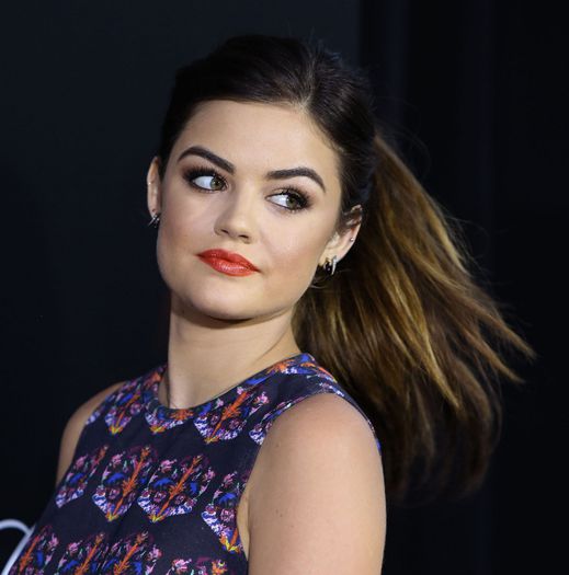 .•*´♥`*•. Da. Cum mai e cu fotbalul? Ai mai avut meciuri?