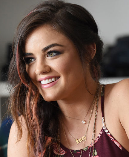 .•*´♥`*•. Asa e. Esti cel mai valoros fotbalist. Cl; [ ok, sweet dreams, somn usor, bafta la scoala &gt;:D&lt; pup ly]
