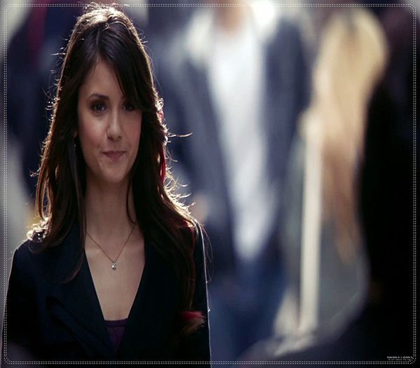 》 *vine dandu-se pe balustrada ca pe tobogan* ;< =)))