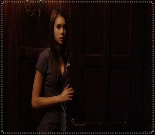 》clk *vine de sus si se tranteste pe fotoliu intr-un colt* S-a suparat pe mine, nu-mi da drumu; la usa ;( =))))))))))
