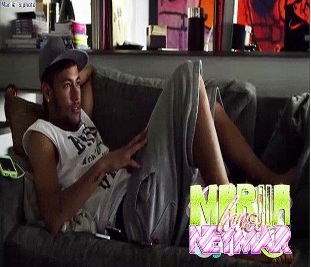 ɳҽყɱαɾ | CL dl comandant sunt eu :> :)) *se urca in masina si conduce*; nu facem mult pana in port.. *pune muzica la cd playeru ala*
